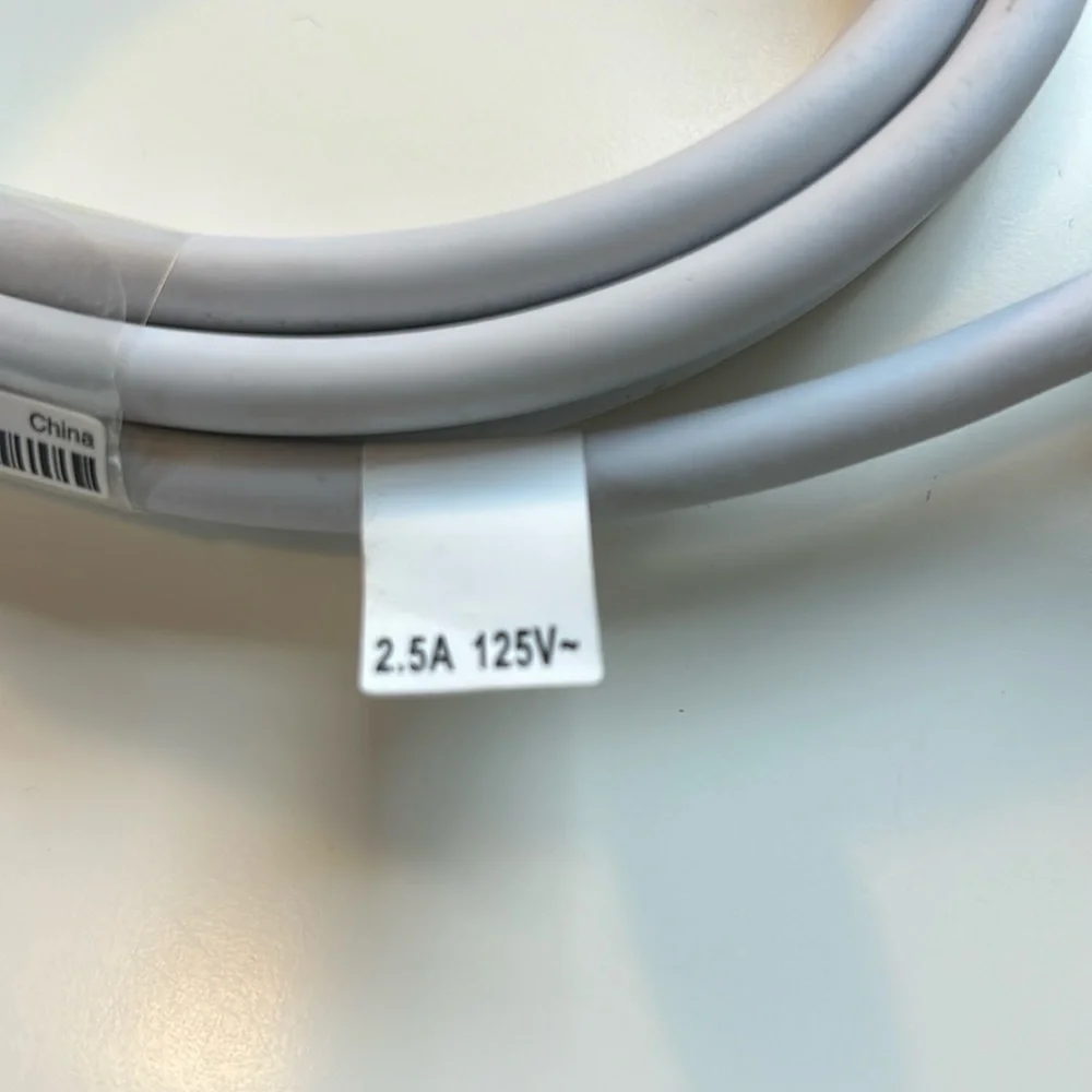 NWOT Apple (Volex) Power Adapter Extension Cable